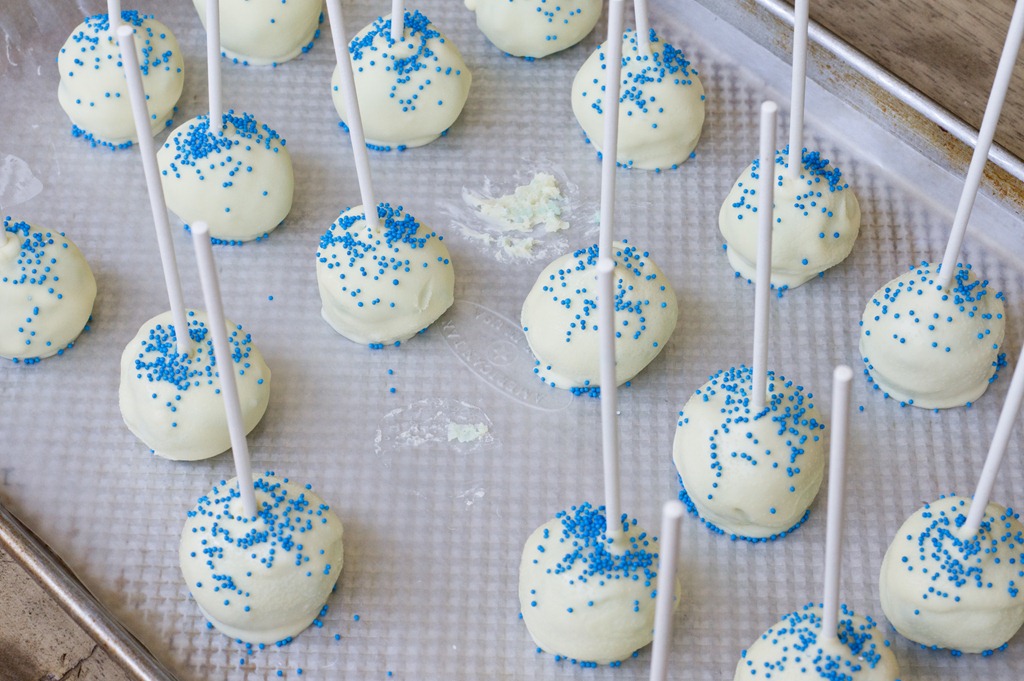 Baby Blue Cake Pops & A Virtual Baby Shower!