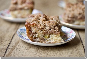 Desserts You Need This Fall like this Apple Cinnamon Crumb Cake