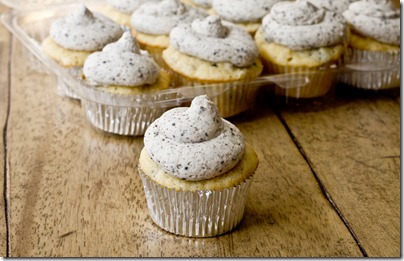 Mini Cookies ‘n Cream Cupcakes