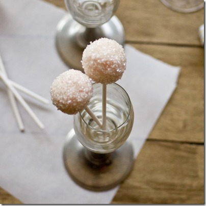 Pink Champagne Cake Pops–A New Years Eve Treat!